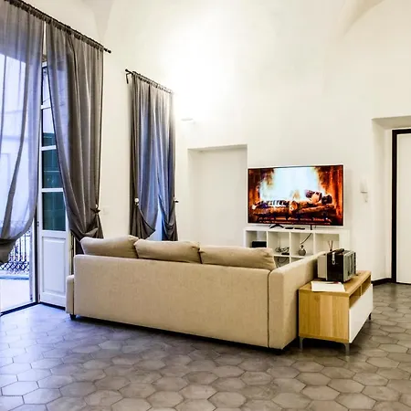 Affittacamere Archivolto Del Teatro, 3 3*