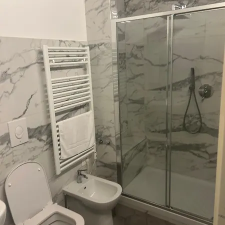 Archivolto Del Teatro, 3