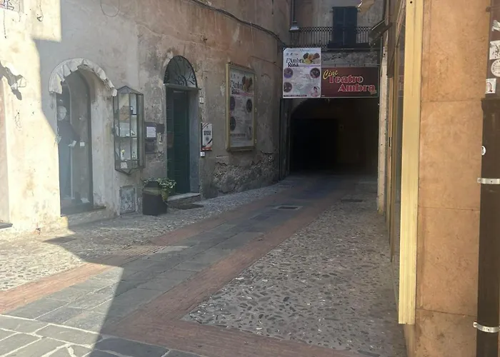 Archivolto Del Teatro Gasthof Albenga