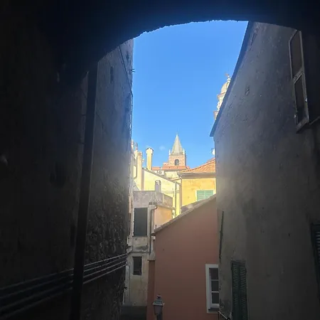 Archivolto Del Teatro 3*