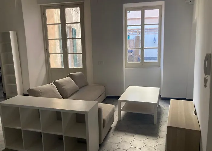 Archivolto Del Teatro 3* אלבניה