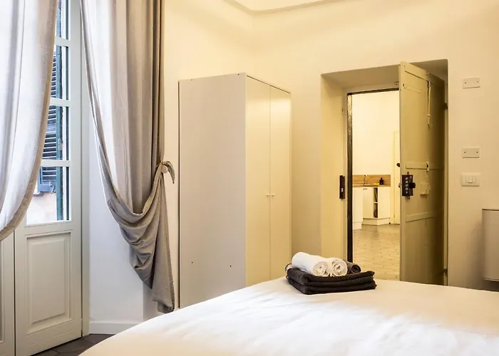 בית הארחה Archivolto Del Teatro